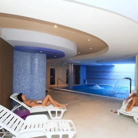 Ξενοδοχείο Sandor 4*